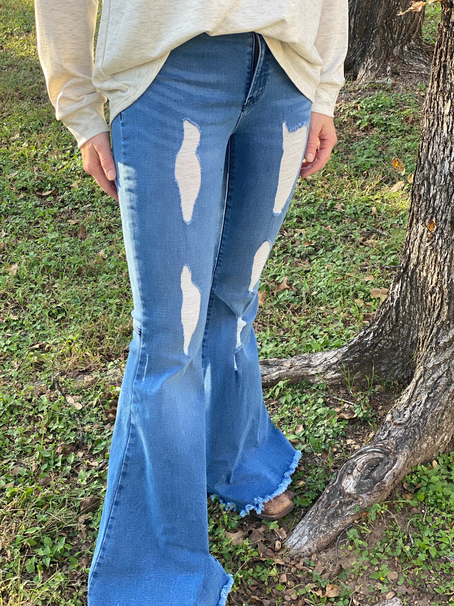 Women’s light wash flare