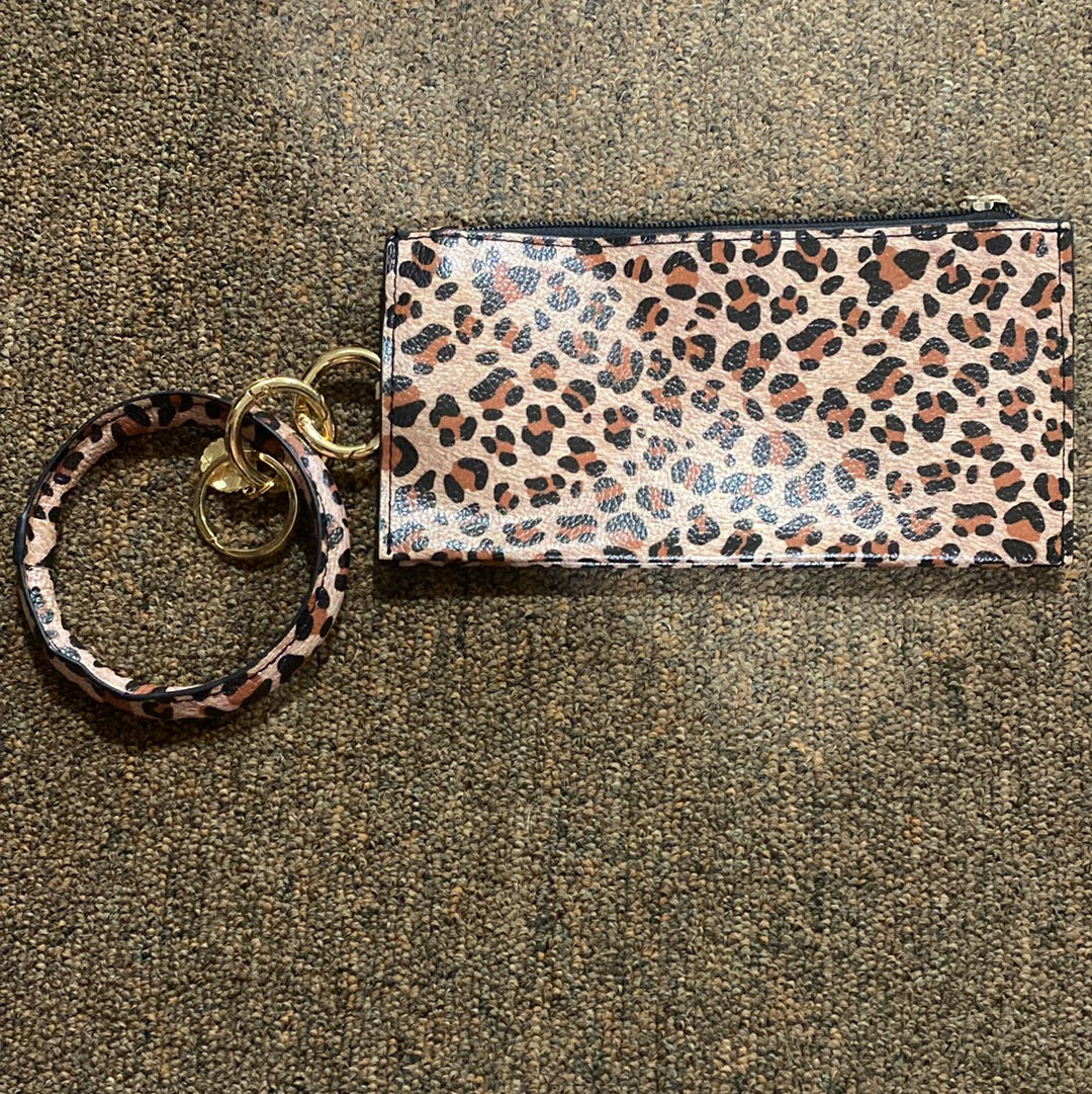 Wristlet clutch